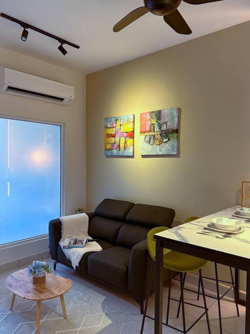 Modern Suites At Arte Mont Kiara By Iconique Kuala Lumpur Eksteriør bilde